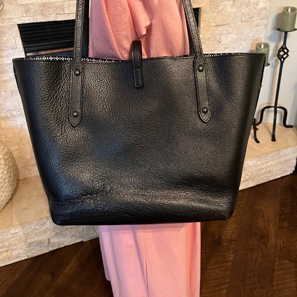 Coach black leather tote - Picture 2 of 7